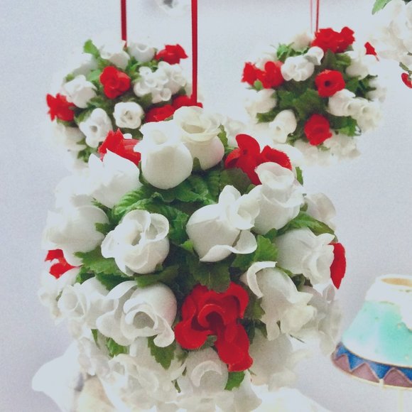 Victorian Red & White Tea Rose Hand Made Holiday Decorations - Picture 1 of 6